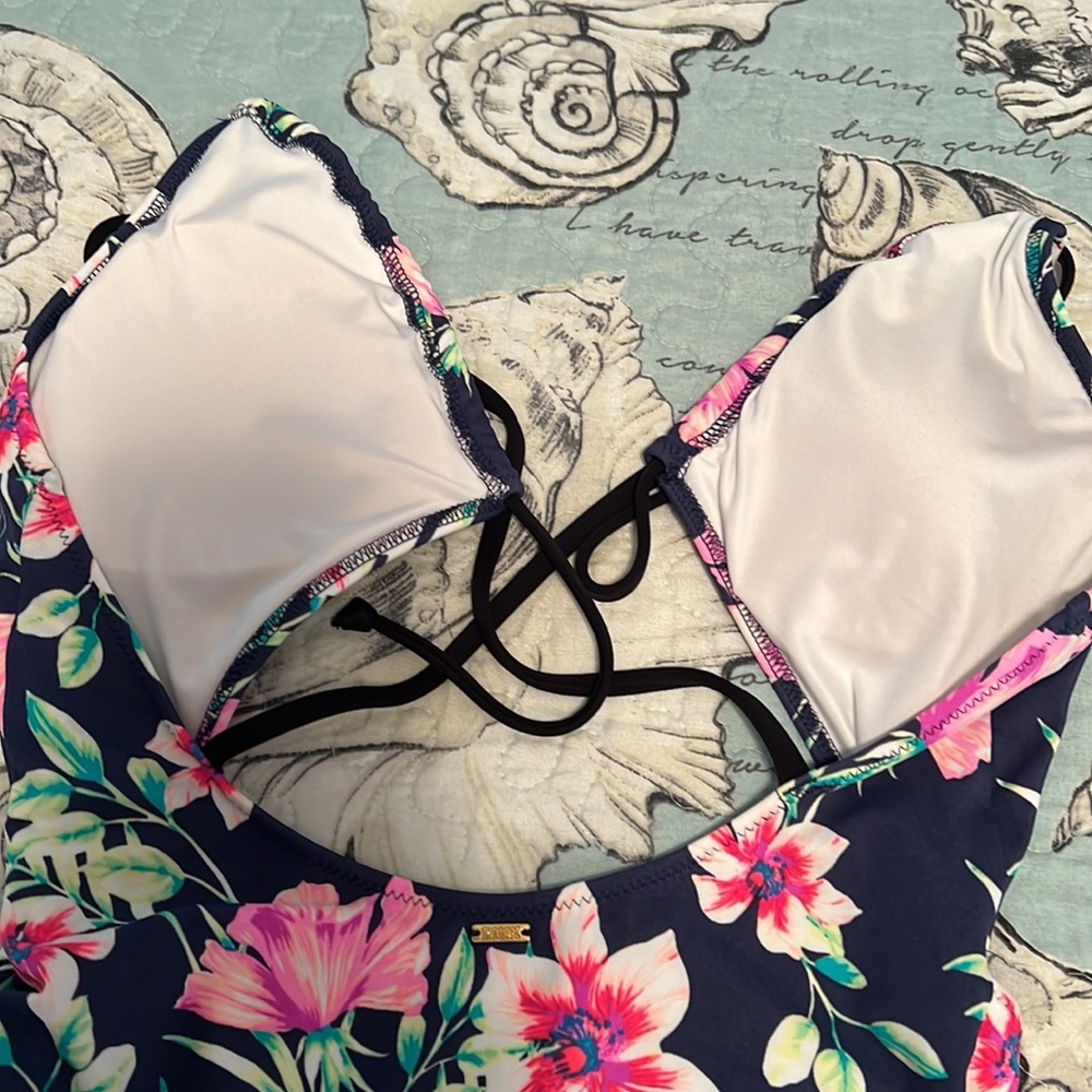 NWOT PINK Sexy Floral One Piece Swimsuit 🩱 - Picture 8 of 9